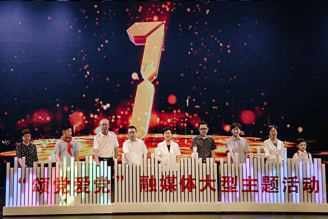 男朋友妈妈要求我换头像怎么办？